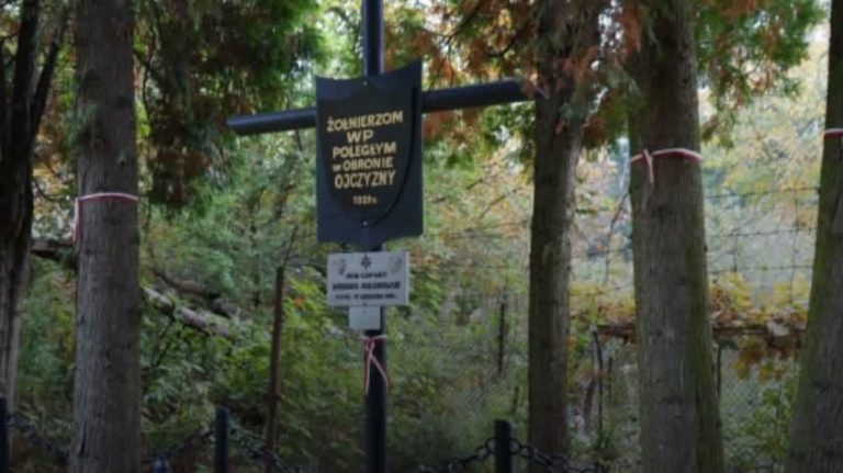 У Львові розпочали ексгумацію могил польських воїнів