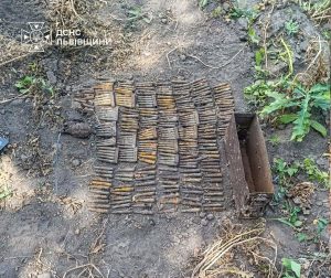 На Львівщині сапери за одну добу знешкодили гранату, 260 патронів та два артилерійські снаряди часів Другої світової війни