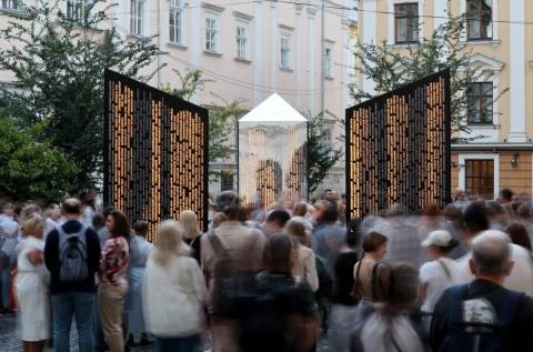У Львові з’явилася меморіальна Колона пам’яті в честь полеглих захисників України