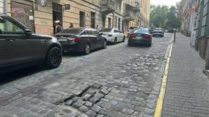 У Львові на три дні обмежать рух вулицею Гавришкевича у зв’язку з ремонтом бруківки