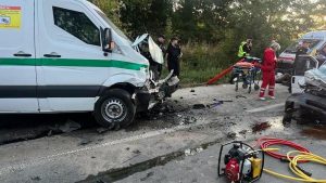 Під Буськом інкасаторка зіткнулася з Fiat під час обгону: постраждали вісім осіб
