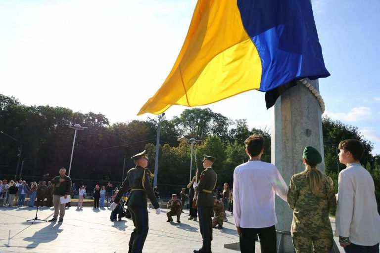 На Львівщині підняли Прапор Надії в знак підтримки полонених і зниклих безвісти захисників