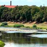 На Львівщині маловоддя призвело до пересихання річок: рух води на Західному Бузі майже зупинився