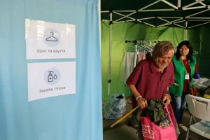 У Львові запрацював мобільний пункт допомоги бездомним людям