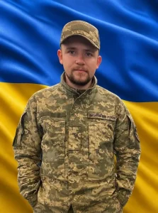 Комарнівська громада в останню путь провела Віталія Терлецького