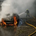 У Красному на Золочівщині під час руху загорілося легкове авто