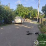 Під Львовом жінка на електросамокаті потрапила в аварію і опинилась у лікарні