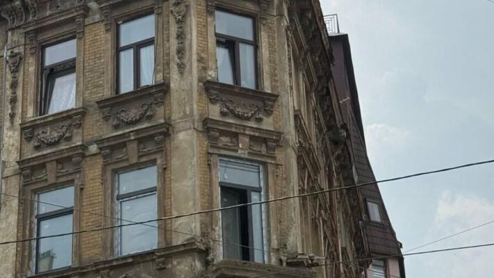 Львівський суд змусив господаря квартири повернути на місце демонтовані елементи будинку-пам’ятки