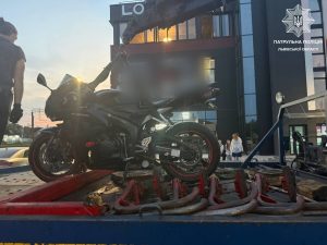 На Львівщині поліція виявила мотоцикл із можливо перебитими номерами агрегатів