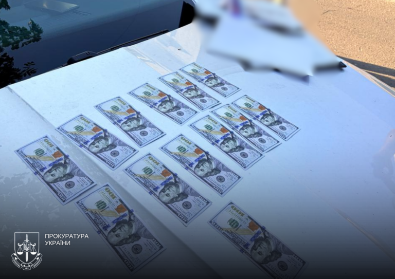 На Львівщині 48-річний уродженець Самбірщини допомагав чоловікам уникати відповідальності