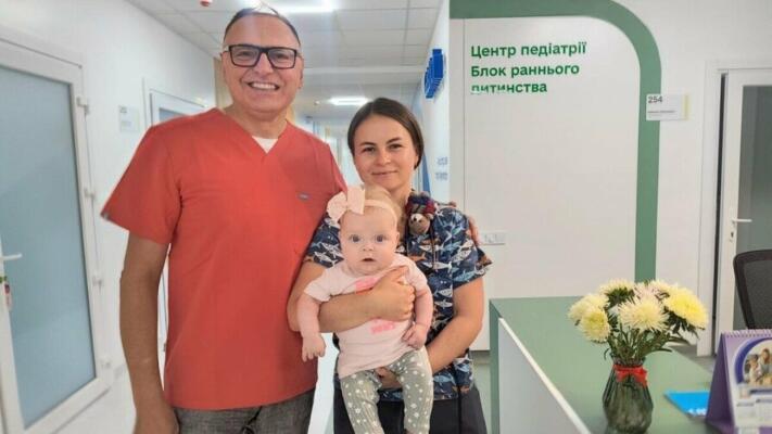 Львівські медики без хірургічного втручання позбавили немовля з Буковини від тромбів і врятували йому життя