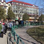 У Львівській області компанія співала пісні російською мовою в громадському місці