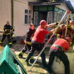 Під Львовом чоловік загинув, впавши в криницю
