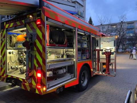 Пожежа в львівській багатоповерхівці: чоловіка з опіками госпіталізували