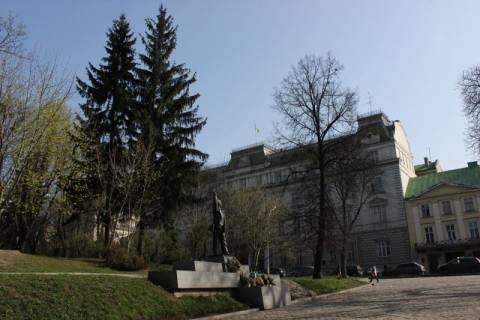 Підсилення команди Львівської ОВА: за рік додалося понад 230 працівників