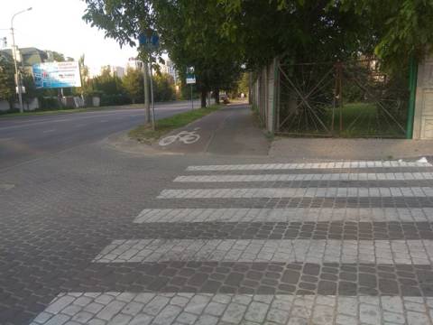 Водій Audi Q7 на Львівщині наїхав на дитину на пішохідному переході