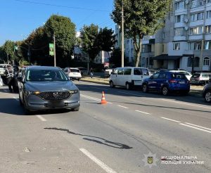 У Новояворівську автомобіль збив літнього пішохода