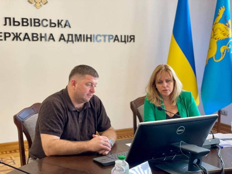 У Львівській ОВА обговорили плани розвитку львівського аеропорту