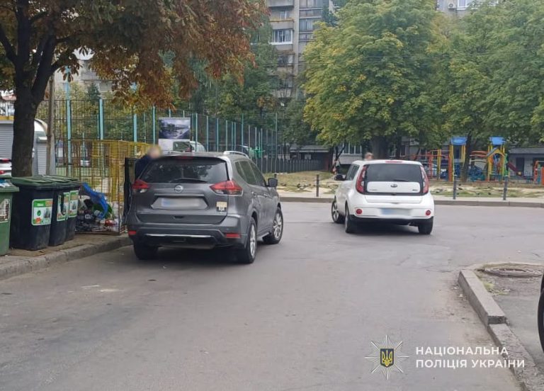 У Львові Mercedes-Benz скоїв наїзд на пенсіонерку