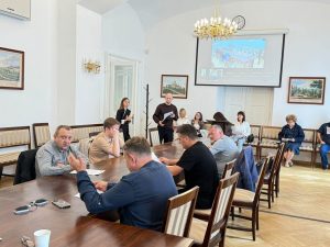 Посадовці мерії Садового підозрюються у привласненні 74 мільйонів