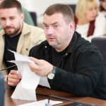 Львівські депутати інсценували благополуччя міста (ФОТО)