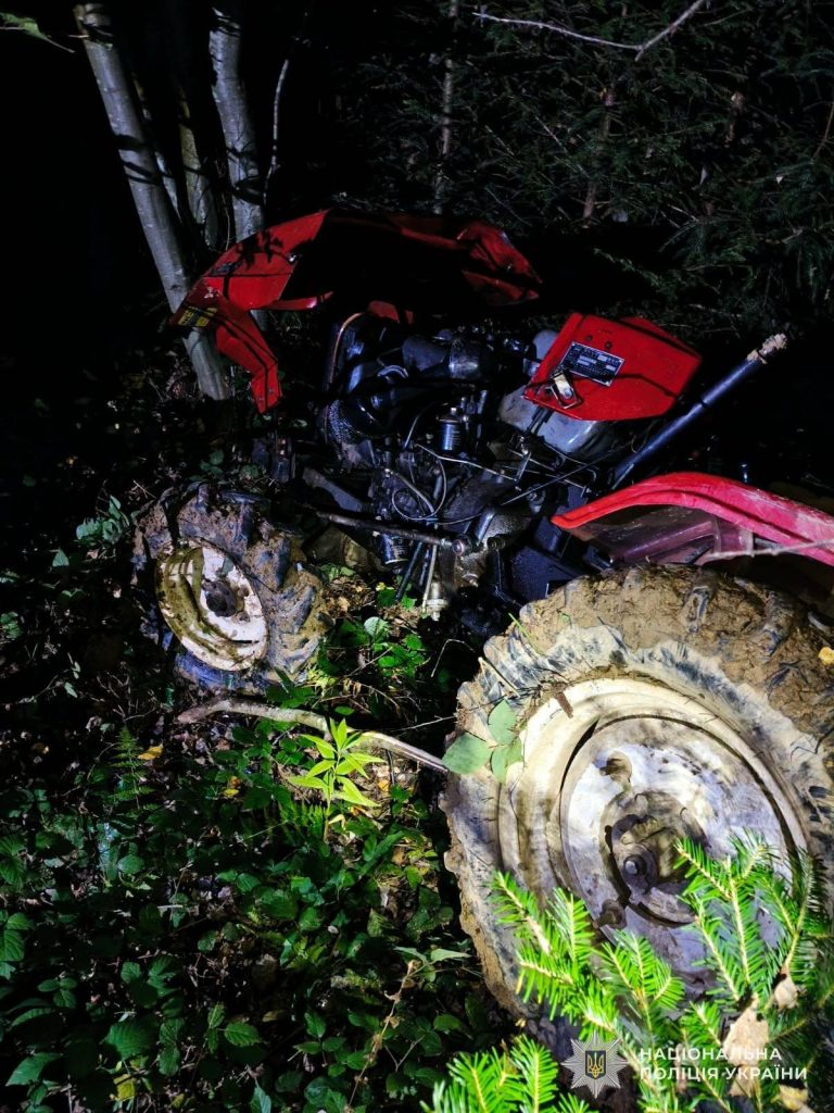 На Львівщині трагічно загинув 67-річний чоловік через перекидання трактора кілька разів