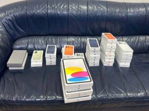 У Грушеві викрили масштабне ввезення контрабандної техніки Apple на суму понад два мільйони гривень