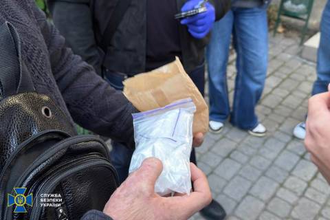 У Львові затримали чоловіка за збут наркотиків на суму близько мільйона гривень