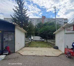 У Львівській громаді прибрали шість малих архітектурних форм
