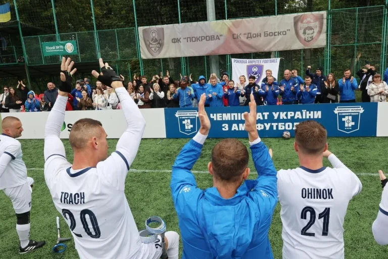 Покрова АМП-2 здобула переконливу перемогу 3:0 у ювілейному матчі клубу