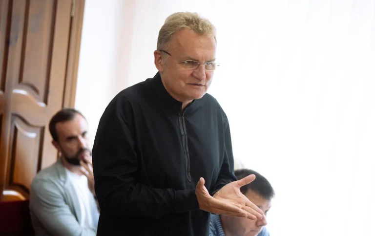 Апеляційний суд слухає справу про землю «Добробуту» за участю Андрія Садового