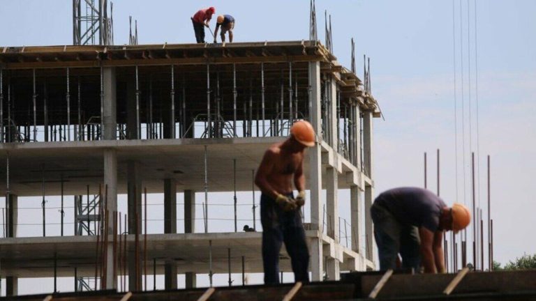 Депутати Львова просять уряд спростити процедуру узгодження будівельних проєктів в умовах війни