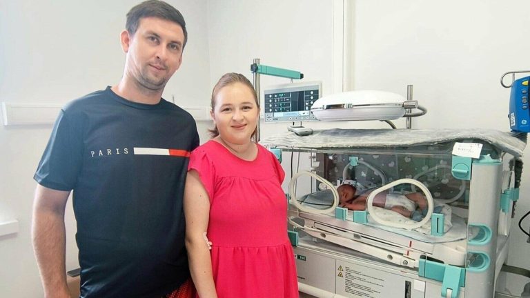 Львівські лікарі здійснили унікальний медичний прорив: жінка народила через 14 тижнів після відходження вод