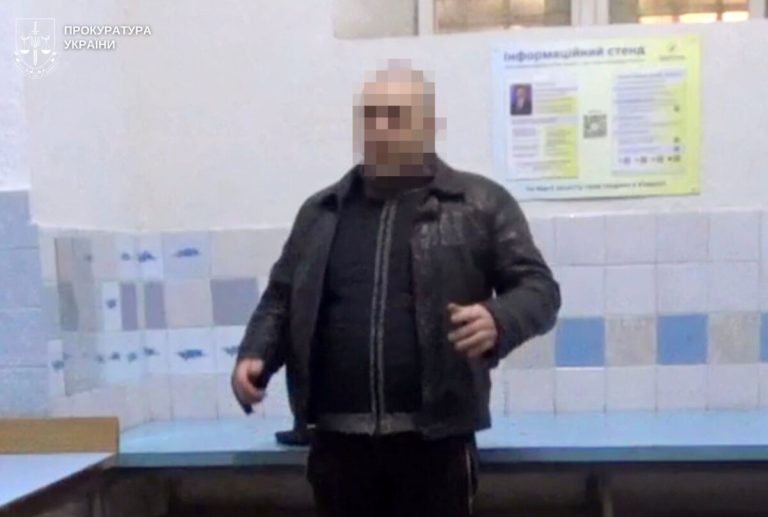 У Львівській області інспектора в’язниці притягнуть до суду