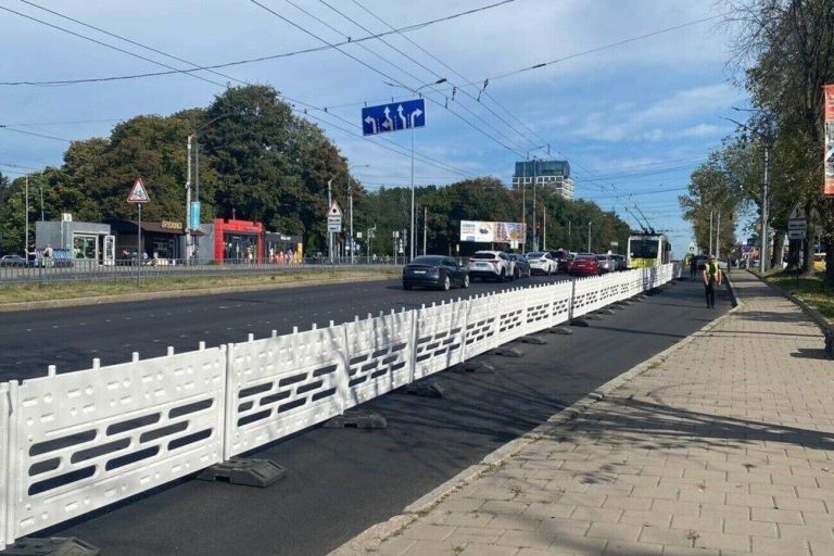 На Стрийській у Львові тимчасово звузять крайню праву смугу — у мерії пояснили причину
