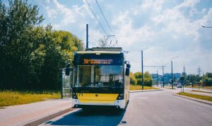 У спальному районі Львова зупинився рух тролейбусів