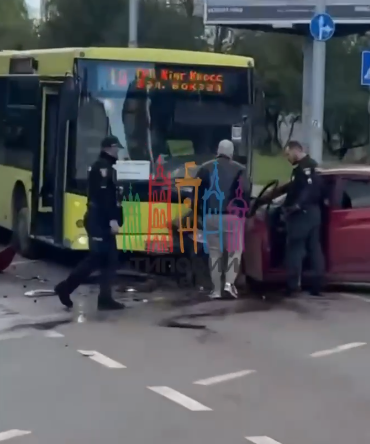 У Львові трапилась масштабна ДТП на перехресті