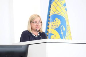 Довжик у вересні отримала майже 100 тисяч гривень доходу