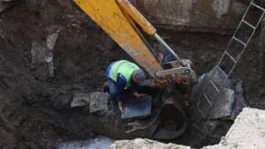 На Левандівці стався аварійний прорив водопроводу: у частині Залізничного району тимчасово припинено водопостачання