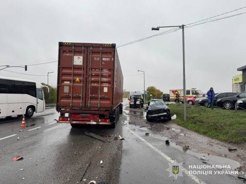 На Львівщині внаслідок ДТП за добу загинуло двоє осіб