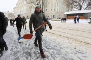 Садовий особисто візьметься за прибирання снігу у Львові