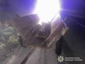 У Дрогобицькому районі водій Renault Megane зіткнувся з підводою, травмувавши керманича