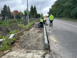 У Львівській області активно облаштовують сучасні тротуари для безпечного руху пішоходів