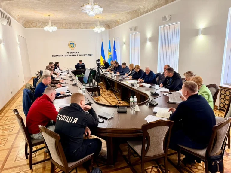 У Львівській області обговорили посилення боротьби зі сказом і регулювання чисельності диких тварин