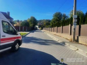У Львівському районі водій Chrysler наїхав на пішохода і втік з місця аварії