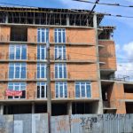 У Львові міська влада оскаржує дозвіл на багатоповерхівку, яку вже збудували на вулиці Олесницького