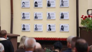У Львові на фасадах житлових будинків, шкіл і ліцеїв з’являться більше десяти меморіальних дошок на честь бійців ЗСУ