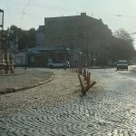 У Львові популярні стовпчики Садового спрямовані в різні сторони