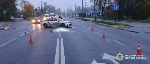 У Львові водій Volkswagen Passat смертельно травмував пішохода і зник з місця аварії