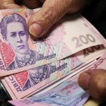 У серпні середня зарплата на Львівщині досягла 30,8 тисячі гривень: регіони з найвищими та найнижчими доходами